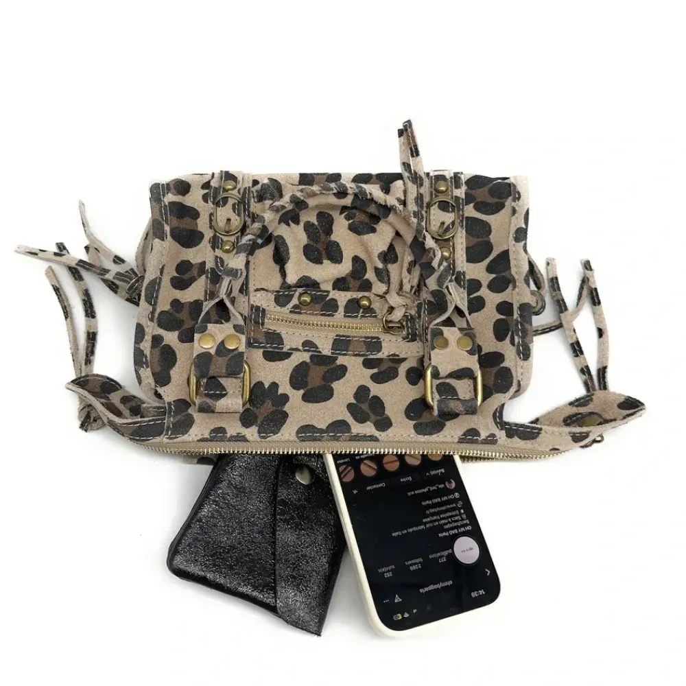OH MY BAG Sacs En Daim, Nubuck, Suédé-Mini-sac en cuir nubuck imprimé léopard SANDSTORM MINI LEO
