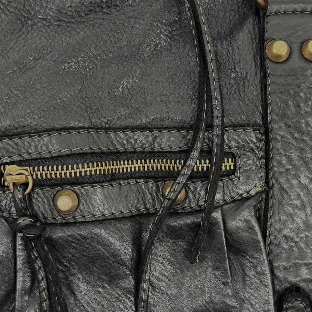 OH MY BAG Sacs À Main-Sac à main en cuir souple vintage STORM ROCK Noir back to black